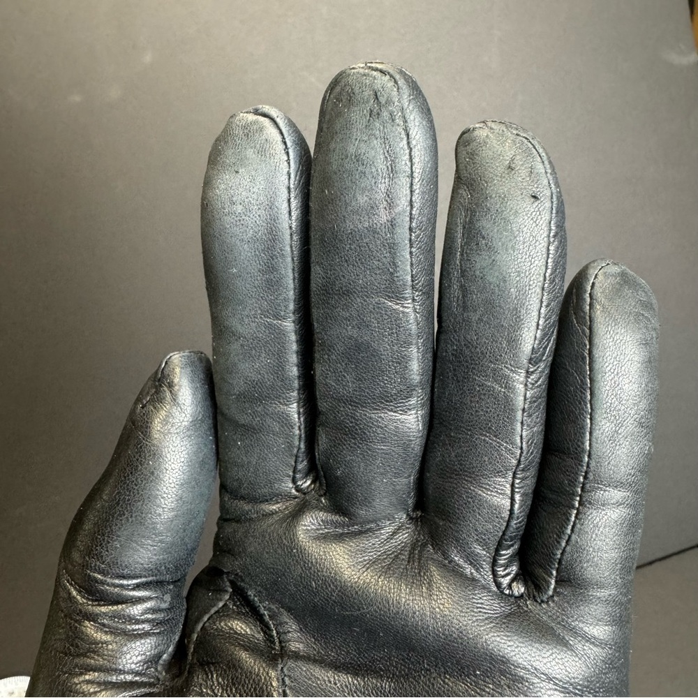 Ruffle and leather dots black leather gloves sz 7 Renee’s New York - Picture 7 of 8